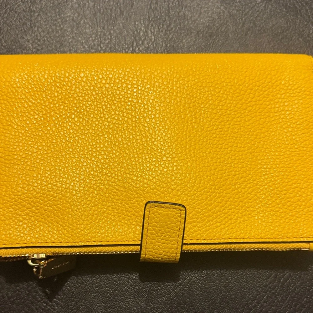 Michael Kors Mustard Yellow Wristlet In Great Used Condition With One Small Mark - Picture 4 of 10